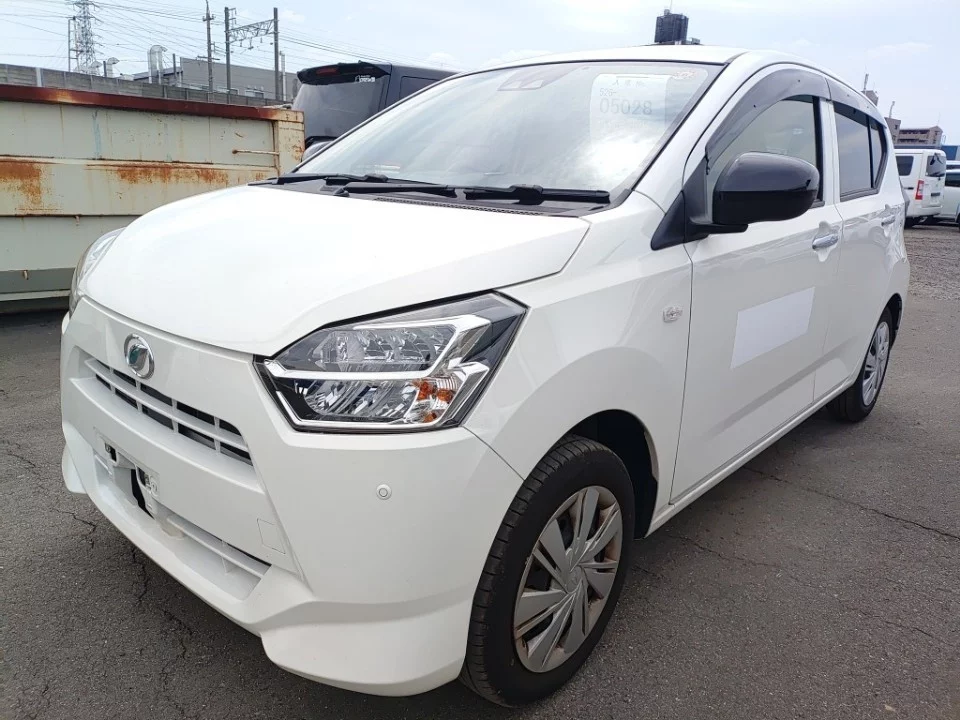 Daihatsu Mira e:S LA350S 2021